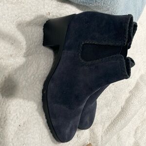 Navy blue waterproof suede booties